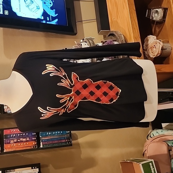 No Boundaries Tops - NO BOUNDARIES Ling sleeve tshirt